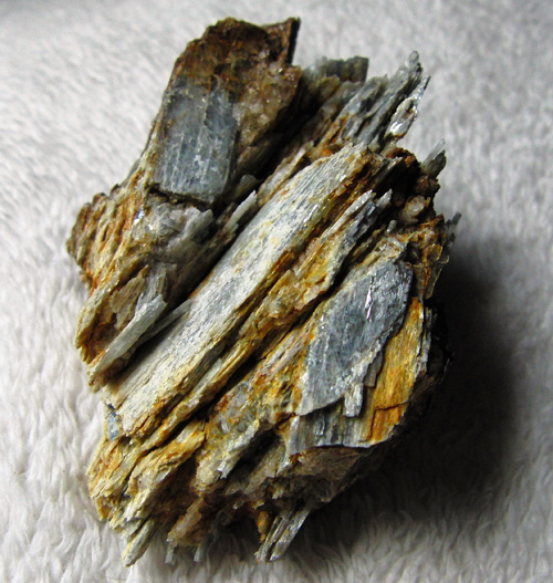 kyanite